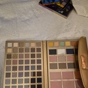 Multi-Color Eyeshadow Palette